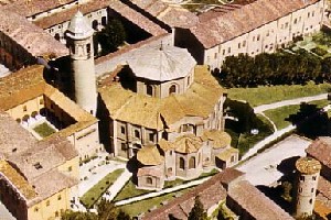 Ski Lodges, Mountain Refuges, Characteristic B&Bs and simply nice places to stay in Italy and the Italian Alps.